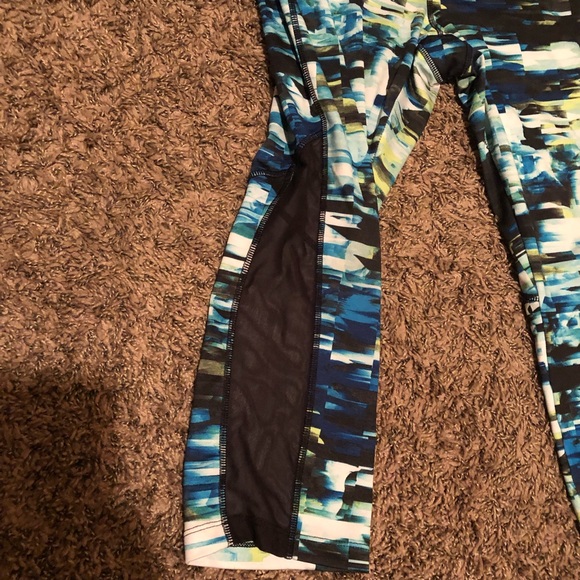 Avia cropped workout leggings size L - Picture 3 of 6